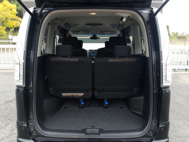 セレナ ハイウェイスターＶエアロモード＋セフティＳＨＶＡセフ　全周囲カメラ　後席モニター　Ｂｌｕｅｔｏｏｔｈ　両側パワスラ　フルセグＴＶ　クルーズコントロール　純正メモリナビ　ドラレコ　前後クリアランスソナー　エマージェンシーブレーキ　車線逸脱警報　ＥＴＣ（14枚目）