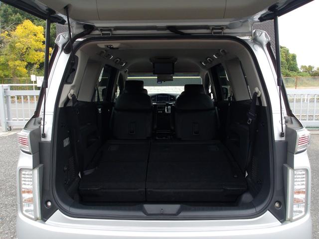 エルグランド ２５０ハイウェイスター　フリップダウンモニター　Ｂｌｕｅｔｏｏｔｈ　ハーフレザー　両側パワスラ　クルーズコントロール　純正メモリナビ　フルセグＴＶ　ドラレコ　バックカメラ　パワーバックドア　Ｗエアコン　ＬＥＤヘッドライト（15枚目）