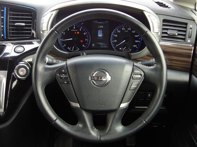 エルグランド ２５０ハイウェイスター　フリップダウンモニター　Ｂｌｕｅｔｏｏｔｈ　ハーフレザー　両側パワスラ　クルーズコントロール　純正メモリナビ　フルセグＴＶ　ドラレコ　バックカメラ　パワーバックドア　Ｗエアコン　ＬＥＤヘッドライト（18枚目）