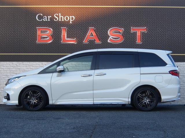 オデッセイ アブソルート・ホンダセンシング　中期型　ワンオーナー　ＡｐｐｌｅｃａｒＰｌａｙ　フリップダウンモニター　ハーフレザーシート　Ｂｌｕｅｔｏｏオーディオ　パワーシート　純正９インチメモリナビ　フルセグＴＶ　両側パワスラ　バックカメラ（8枚目）