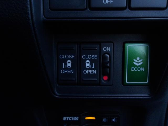 オデッセイ アブソルート・ホンダセンシング　中期型　ワンオーナー　ＡｐｐｌｅｃａｒＰｌａｙ　フリップダウンモニター　ハーフレザーシート　Ｂｌｕｅｔｏｏオーディオ　パワーシート　純正９インチメモリナビ　フルセグＴＶ　両側パワスラ　バックカメラ（28枚目）