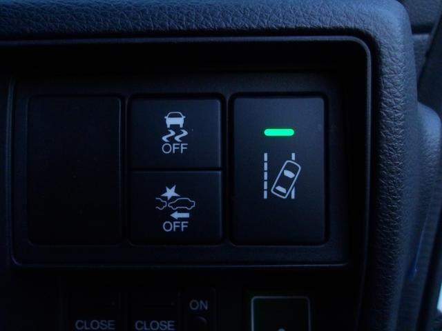 オデッセイ アブソルート・ホンダセンシング　中期型　ワンオーナー　ＡｐｐｌｅｃａｒＰｌａｙ　フリップダウンモニター　ハーフレザーシート　Ｂｌｕｅｔｏｏオーディオ　パワーシート　純正９インチメモリナビ　フルセグＴＶ　両側パワスラ　バックカメラ（30枚目）