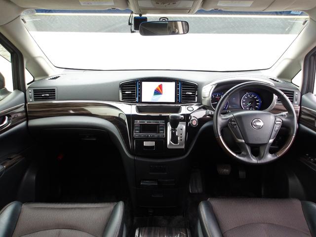 エルグランド ２５０ハイウェイスターアーバンクロム　ローダウン　後席モニター　ハーフレザー　両側パワスラ　Ｗエアコン　純正メモリナビ　フルセグＴＶ　Ｂｌｕｅｔｏｏ　前後ドラレコ　バックカメラ　クルコン　ＬＥＤヘッドライト　純正１８ＡＷ　ビルトインＥＴＣ（18枚目）