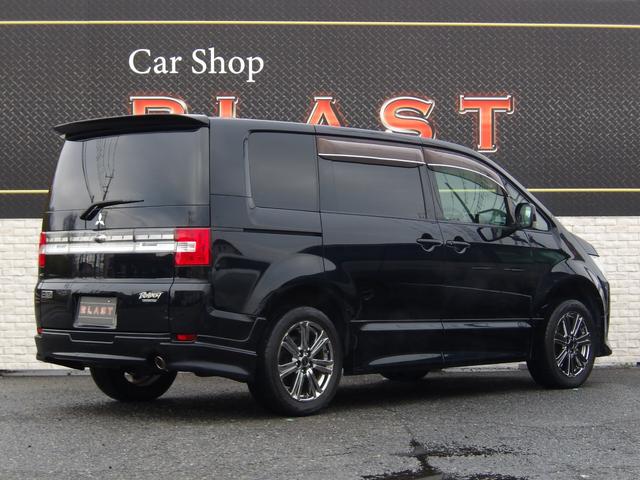 デリカＤ：５ ローデスト　Ｇ　ナビパッケージ　４ＷＤ　後席モニター　両側パワスラ　バックカメラ　前後ドラレコ　ＲＡＹＳ１８ＡＷ　クルーズコントロール　純正ＨＤＤナビ　ＨＩＤヘッドライト　スマートキー　ＥＴＣ　シートカバー　フロント・サイドカメラ（4枚目）