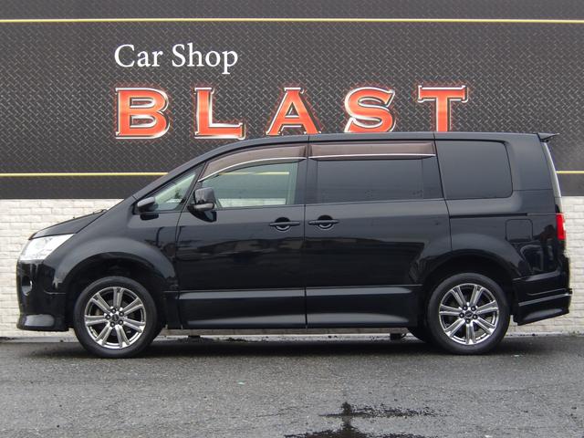 デリカＤ：５ ローデスト　Ｇ　ナビパッケージ　４ＷＤ　後席モニター　両側パワスラ　バックカメラ　前後ドラレコ　ＲＡＹＳ１８ＡＷ　クルーズコントロール　純正ＨＤＤナビ　ＨＩＤヘッドライト　スマートキー　ＥＴＣ　シートカバー　フロント・サイドカメラ（8枚目）