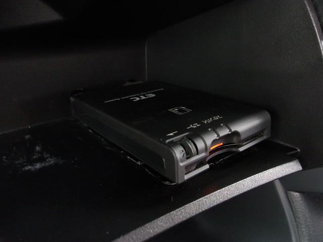 セレナ ハイウェイスターＧ　Ｓ－ハイブリッド　純正メモリナビ　フルセグＴＶ　両側パワスラ　バックカメラ　Ｗエアコン　クルコン　スタッドレス　ＨＩＤライト　フォグ　オートライト　純正１６ＡＷ　ＥＴＣ　アイドリングストップ　横滑り防止　ウォークスルー（32枚目）