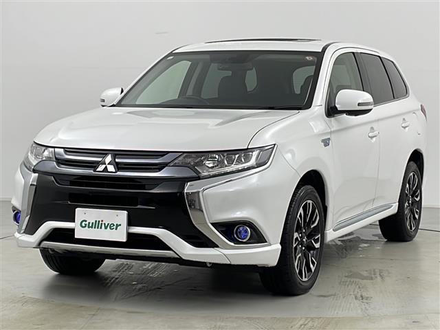 アウトランダーＰＨＥＶ Ｇセーフティパッケージ　・社外ナビ＆ＴＶ＆ＣＤ＆ＤＶＤ＆ＳＤ＆ＢＴ・全方位カメラ・社外エンジンスターター・サンルーフ・レーダークルーズコントロール・ステアリングヒーター・スマートキー・前席シートヒーター（2枚目）