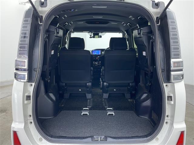 ヴォクシー ＺＳ　煌　・ワンオーナー・社外ナビ・トヨタセーフティセンス・プリクラッシュセーフティ・レーンディパーチャーアラート・両側パワースライドドア・クルーズコントロール・純正エンジンスターター・ステアリングスイッチ（20枚目）