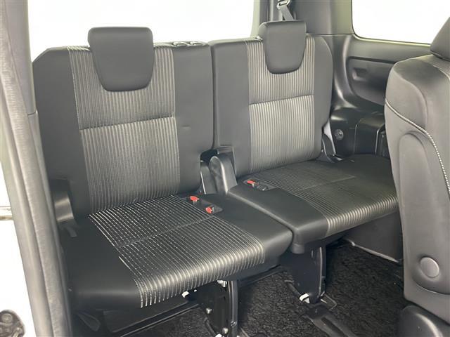 ヴォクシー ＺＳ　煌ＩＩ　４ＷＤ　ワンオーナー　寒冷地仕様　社外ＳＤナビ＆フルセグ＆ＣＤ＆ＤＶＤ＆ＢＴ＆ＨＤＭＩ＆ｉｐｏｄ＆ＳＤ　両側パワースライドドア　パーキングサポートブレーキ　先行車発進お知らせ　クリアラランスソナー（12枚目）