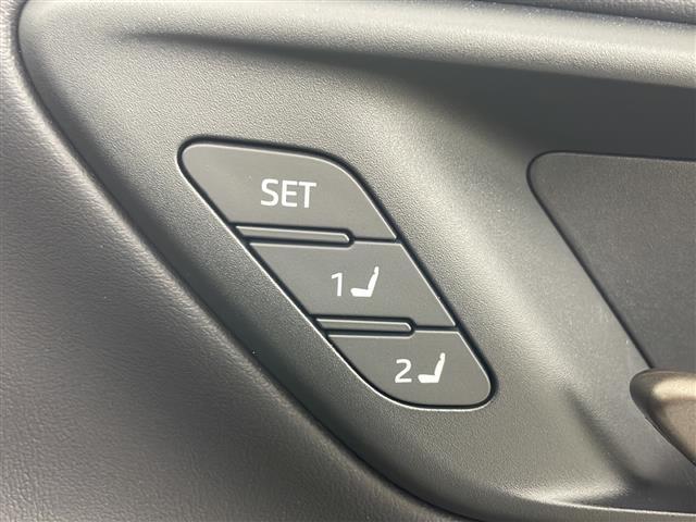 クラウンスポーツ Ｚ　４ＷＤ　全方位カメラ　パワーバックドア　ＨＵＤ　純正ディスプレイオーディオ　レザーシート　パワーシート　シートメモリ　シートヒーター　ベンチレーション　置くだけ充電　ステアリングヒーター（32枚目）