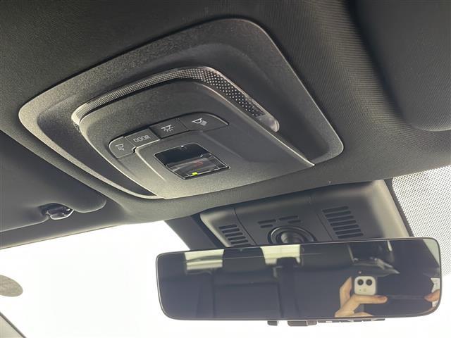 クラウンスポーツ Ｚ　４ＷＤ　全方位カメラ　パワーバックドア　ＨＵＤ　純正ディスプレイオーディオ　レザーシート　パワーシート　シートメモリ　シートヒーター　ベンチレーション　置くだけ充電　ステアリングヒーター（37枚目）