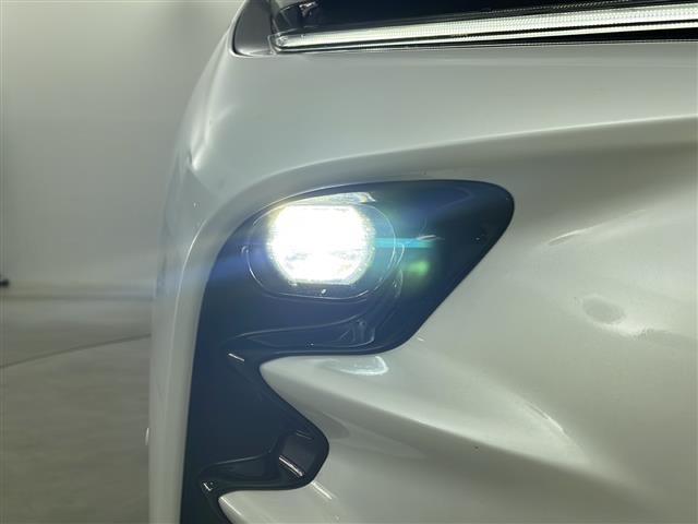 クラウンスポーツ Ｚ　４ＷＤ　全方位カメラ　パワーバックドア　ＨＵＤ　純正ディスプレイオーディオ　レザーシート　パワーシート　シートメモリ　シートヒーター　ベンチレーション　置くだけ充電　ステアリングヒーター（38枚目）