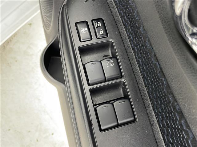 ノート X FOUR エマージェンシーブレーキパッケージ ・4WD・社外ナビ&TV&CD&DVD&BT・エマージェンシーブレーキ・レーンキープアシスト・横滑り防止装置・スペアキー(33枚目)