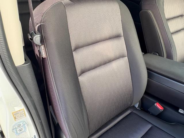 セレナ ハイウェイスター Vセレクション 禁煙車 両側電動ドア 後席モニター 全方位カメラ ドライブレコーダー ETC デジタルインナーミラー 純正ナビ フルセグTV Bluetooth クルーズコントロール 2列目サンシェード(44枚目)