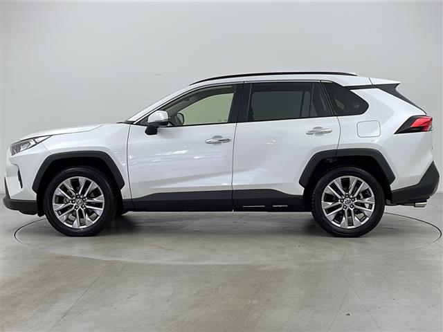 ＲＡＶ４ Ｇ　Ｚパッケージ　４ＷＤ／寒冷地仕様／純正ナビ／全方位カメラ／セーフティセンス／スタアリングヒーター／シートヒーター／ベンチレーション／パワーバックドア　／ＬＥＤヘッドライト／ＥＴＣ／１９インチ純正アルミホイール（7枚目）