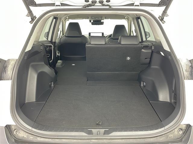 ＲＡＶ４ Ｇ　Ｚパッケージ　４ＷＤ／寒冷地仕様／純正ナビ／全方位カメラ／セーフティセンス／スタアリングヒーター／シートヒーター／ベンチレーション／パワーバックドア　／ＬＥＤヘッドライト／ＥＴＣ／１９インチ純正アルミホイール（17枚目）