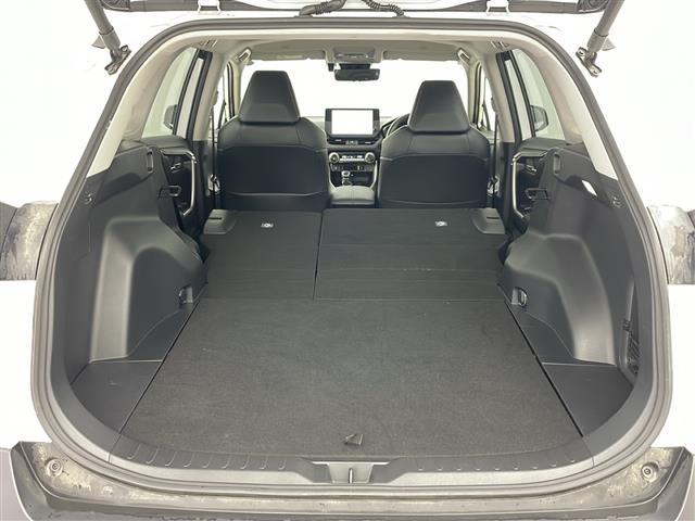 ＲＡＶ４ Ｇ　Ｚパッケージ　４ＷＤ／寒冷地仕様／純正ナビ／全方位カメラ／セーフティセンス／スタアリングヒーター／シートヒーター／ベンチレーション／パワーバックドア　／ＬＥＤヘッドライト／ＥＴＣ／１９インチ純正アルミホイール（18枚目）