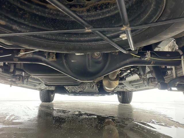 ハイエースバン スーパーＧＬ　ダーク　プライムＩＩ　社外ナビ／バックカメラ／フルセグＴＶ／社外フリップダウンモニター／ＥＴＣ／ドライブレコーダー／バックカメラ付きインナーミラー／リアヒーター／社外ベッドキット／ＬＥＤヘッドライト／フォグランプ（44枚目）