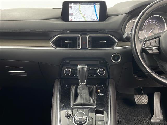 ＣＸ－８ ＸＤ　Ｌパッケージ　純正ナビ＆ＴＶ＆ＢＴ　全方位カメラ　ｉ－ＡＣＴＩＶＳＥＮＳＥ　クルーズコントロール　ステアリングスイッチ　パワーシート　ステアリングヒーター　全席シートヒーター　ビルトインＥＴＣ　ＬＥＤヘッドライト（25枚目）