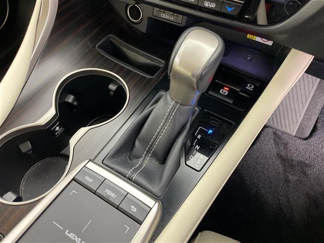 ＲＸ ＲＸ４５０ｈＬ　・純正１２．３インチディスプレイオーディオ＆ナビ＆ＴＶ＆ＢＴ＆ＤＶＤ＆ＣＤ・マークレビンソン・全方向カメラ・ＬＳＳ・アダプティブクルーズコントロール・レーンキープアシスト・横滑り防止装置（29枚目）