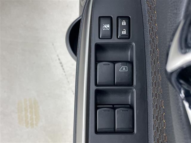 ノート メダリストＸ　ＦＯＵＲ　Ｖセレクション＋セーフティＩＩ　純正ナビ＆ＣＤ＆ＤＶＤ＆ＳＤ＆ＢＴ　バックカメラ　全方位カメラ　衝突被害軽減ブレーキ　コーナーセンサー　横滑り防止装置　ドアバイザー　ＬＥＤヘッドライト　オートライト　スマートキー（32枚目）
