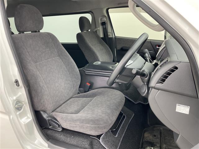 ハイエースワゴン ＧＬ　・純正ナビ＆ＴＶ＆ＢＴ＆ＣＤ・全方向カメラ・ＴＳＳ・ＬＤＡ・横滑り防止装置・寒冷地仕様・フロントワイパーデアイサー・ドアミラーヒーター・デジタルインナーミラー・オートライト・オートマチックハイビーム（9枚目）