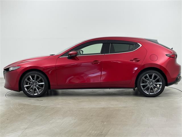 ＭＡＺＤＡ３ファストバック ＸＤバーガンディ　セレクション　ディーゼル・純正ＳＤナビマツダコネクト２（ＡｐｐｌｅＣａｒＰｌａｙ＆ＡｎｄｒｏｌｄＡｕｔｏ＆ＴＶ＆ＣＤ＆ＤＶＤ＆ＨＤＭＥ）・ｉ－アクティブ・寒冷地仕様・ヘッドアップディスプレイ（7枚目）