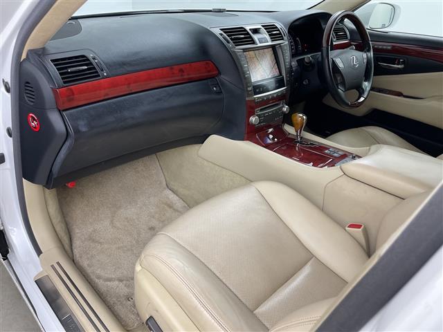 LS LS600h Iパッケージ 純正ナビ&CD&DVD&BT&USB&AUX バックカメラ 前席パワーシート 全席シートヒーター 前席ベンチレーションシート レザーシート ETC LEDヘッドライト オートライト スマートキー(12枚目)