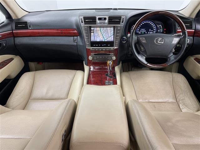 LS LS600h Iパッケージ 純正ナビ&CD&DVD&BT&USB&AUX バックカメラ 前席パワーシート 全席シートヒーター 前席ベンチレーションシート レザーシート ETC LEDヘッドライト オートライト スマートキー(42枚目)