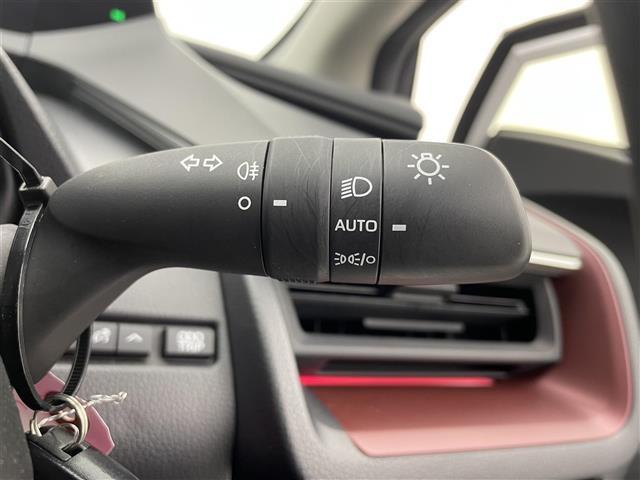 プリウス Z 純正12型コネクティッドナビ パノラミックビューモニター AC100Vアクセサリコンセント パークアシスト ワイヤレス充電器 アダプティブクルーズコントロール リアフォグランプ ワイパーデアイサー(15枚目)