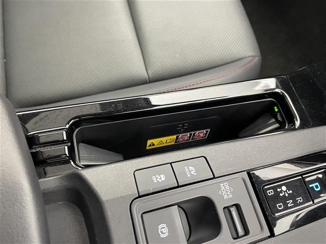 プリウス Z 純正12型コネクティッドナビ パノラミックビューモニター AC100Vアクセサリコンセント パークアシスト ワイヤレス充電器 アダプティブクルーズコントロール リアフォグランプ ワイパーデアイサー(19枚目)