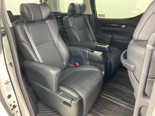 ヴェルファイア 3.5Z G ・4WD・寒冷地仕様・ワンオーナー・純正ナビ・純正フリップダウンモニター・電動リアゲート・両側パワースライドドア・トヨタセーフティセンス・レーダークルーズコントロール・ステアリングヒーター(11枚目)