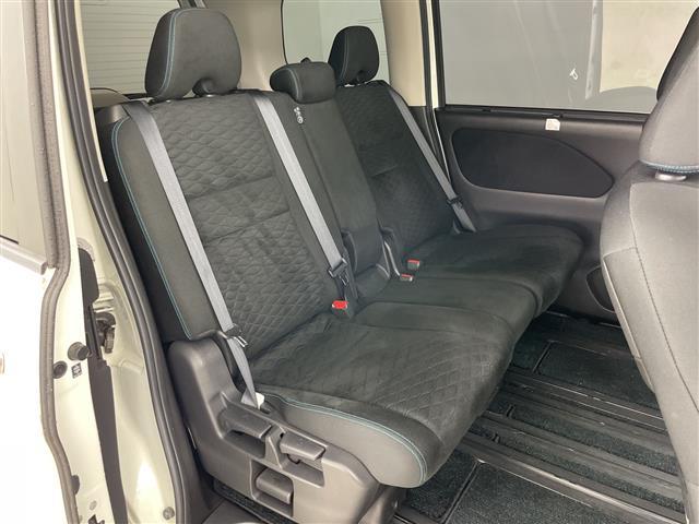 セレナ ライダー 寒冷地仕様 純正ナビ&CD&DVD&SD&BT&TV 純正フリップダウンモニター プロパイロット 両側ハンズフリーパワースライドドア 全方位カメラ 純正デジタルインナー ETC LEDヘッドライト(11枚目)