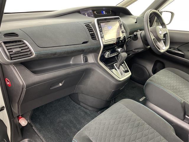 セレナ ライダー 寒冷地仕様 純正ナビ&CD&DVD&SD&BT&TV 純正フリップダウンモニター プロパイロット 両側ハンズフリーパワースライドドア 全方位カメラ 純正デジタルインナー ETC LEDヘッドライト(13枚目)