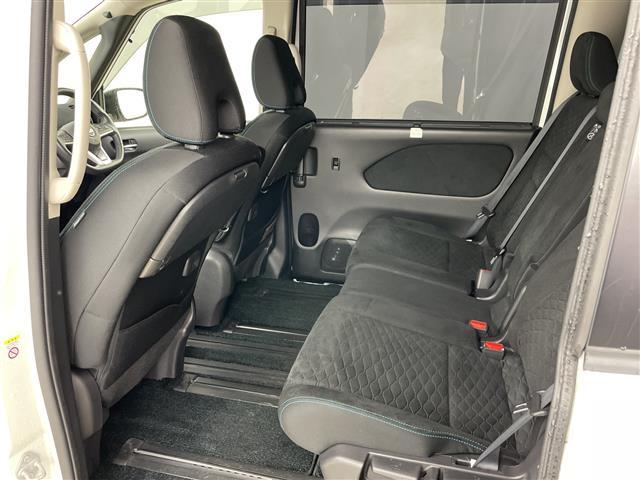 セレナ ライダー 寒冷地仕様 純正ナビ&CD&DVD&SD&BT&TV 純正フリップダウンモニター プロパイロット 両側ハンズフリーパワースライドドア 全方位カメラ 純正デジタルインナー ETC LEDヘッドライト(15枚目)