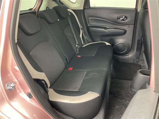 ノート Ｘ　ＦＯＵＲ　スマートセーフティエディション　・ワンオーナー・４ＷＤ・純正オーディオ＆ＣＤ＆ＡＵＸ・全方位カメラ・エマージェンシーブレーキ・デジタルインナーミラー・ステアリングスイッチ・コーナーセンサー・ＬＥＤヘッドライト・オートライト（11枚目）