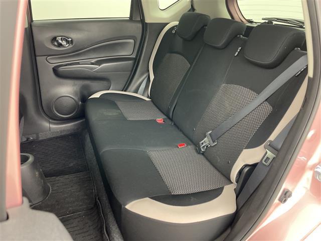 ノート Ｘ　ＦＯＵＲ　スマートセーフティエディション　・ワンオーナー・４ＷＤ・純正オーディオ＆ＣＤ＆ＡＵＸ・全方位カメラ・エマージェンシーブレーキ・デジタルインナーミラー・ステアリングスイッチ・コーナーセンサー・ＬＥＤヘッドライト・オートライト（15枚目）