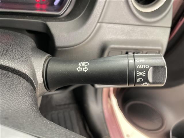 ノート Ｘ　ＦＯＵＲ　スマートセーフティエディション　・ワンオーナー・４ＷＤ・純正オーディオ＆ＣＤ＆ＡＵＸ・全方位カメラ・エマージェンシーブレーキ・デジタルインナーミラー・ステアリングスイッチ・コーナーセンサー・ＬＥＤヘッドライト・オートライト（23枚目）