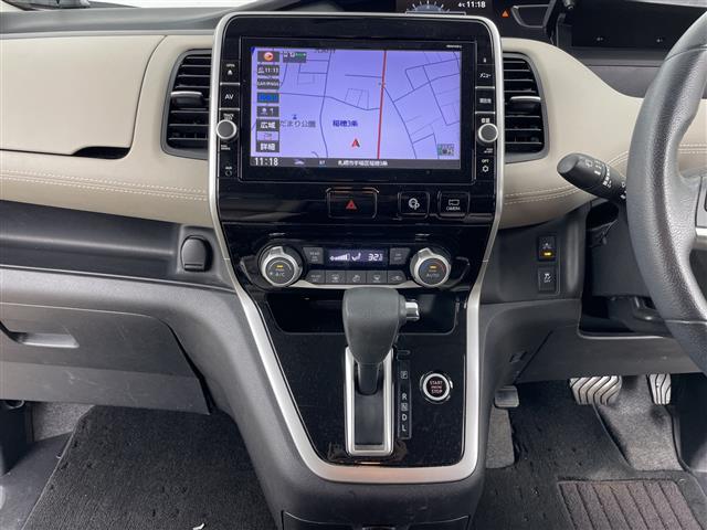 セレナ ハイウェイスター ・純正ナビ(TV&CD&DVD&BT&SD)・全方位モニター・エマージェンシーブレーキ・純正フリップダウンモニター・両側パワースライドドア(25枚目)