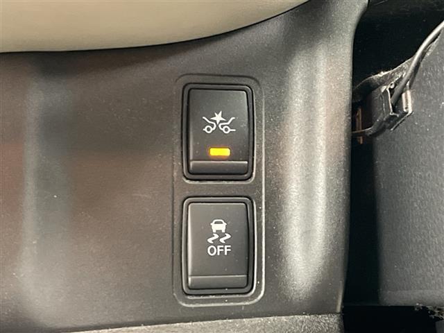 セレナ ハイウェイスター ・純正ナビ(TV&CD&DVD&BT&SD)・全方位モニター・エマージェンシーブレーキ・純正フリップダウンモニター・両側パワースライドドア(32枚目)