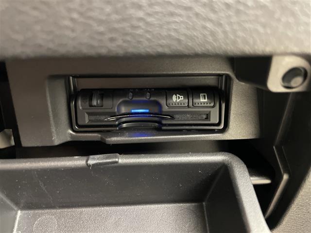 セレナ ハイウェイスター ・純正ナビ(TV&CD&DVD&BT&SD)・全方位モニター・エマージェンシーブレーキ・純正フリップダウンモニター・両側パワースライドドア(33枚目)