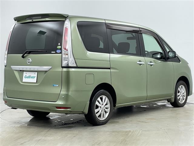 セレナ ２０Ｇ　寒冷地仕様　スマートキー＆プッシュスタート　クルーズコントロール　純正ナビ＆ＣＤ＆ＤＶＤ＆ＳＤ＆ＢＴ＆ＴＶ　バックカメラ　３列シート　両側パワースライドドア　ビルトインＥＴＣ　電動格納ミラー（3枚目）