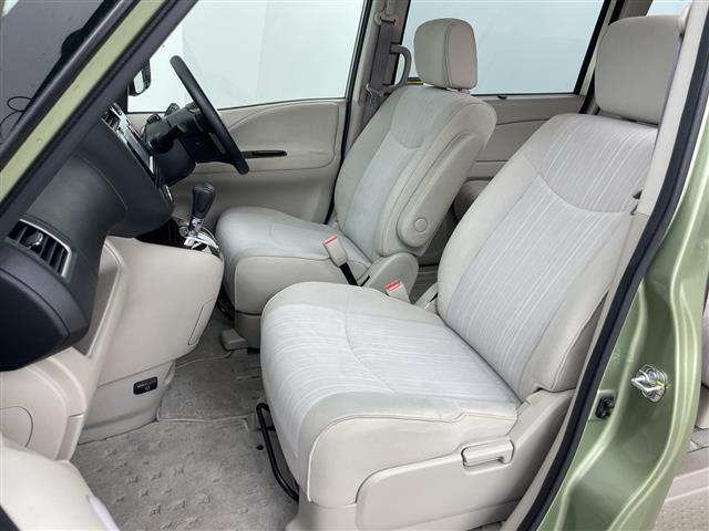 セレナ ２０Ｇ　寒冷地仕様　スマートキー＆プッシュスタート　クルーズコントロール　純正ナビ＆ＣＤ＆ＤＶＤ＆ＳＤ＆ＢＴ＆ＴＶ　バックカメラ　３列シート　両側パワースライドドア　ビルトインＥＴＣ　電動格納ミラー（13枚目）