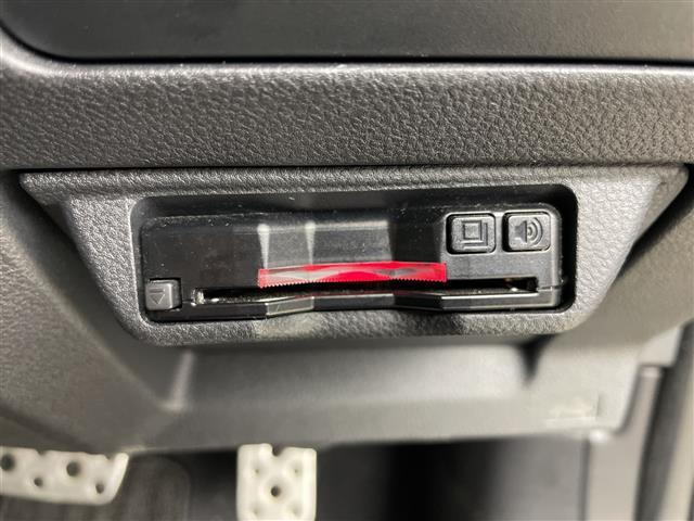 レヴォーグ ＳＴＩスポーツ　ＥＸ　センターインフォメーションディスプレイ＆ＴＶ＆ＢＴ＆ＵＳＢ＆ＡＵＸ　全方位カメラ　アイサイト　レーンキープアシスト　アダプティブクルーズコントロール　パワーバックドア　前席パワーシート　シートヒーター（32枚目）