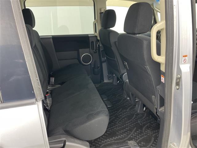 デリカD:5 M 社外ナビ 左側パワースライドドア 横滑り防止装置 社外ETC 社外フロアマット 社外ヒッチメンバー HIDヘッドライト オートライト スチール冬タイヤ積込 スマートキー スペアキー(10枚目)