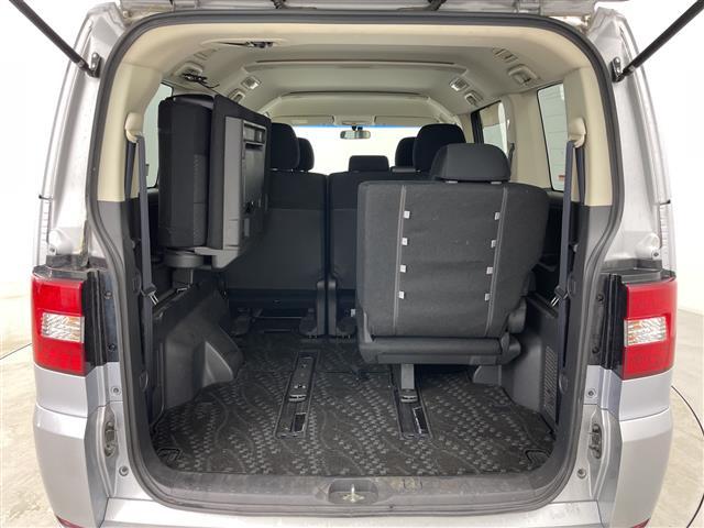 デリカD:5 M 社外ナビ 左側パワースライドドア 横滑り防止装置 社外ETC 社外フロアマット 社外ヒッチメンバー HIDヘッドライト オートライト スチール冬タイヤ積込 スマートキー スペアキー(19枚目)