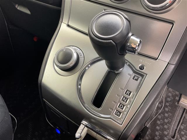 デリカD:5 M 社外ナビ 左側パワースライドドア 横滑り防止装置 社外ETC 社外フロアマット 社外ヒッチメンバー HIDヘッドライト オートライト スチール冬タイヤ積込 スマートキー スペアキー(27枚目)