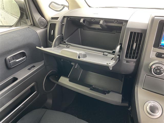 デリカD:5 M 社外ナビ 左側パワースライドドア 横滑り防止装置 社外ETC 社外フロアマット 社外ヒッチメンバー HIDヘッドライト オートライト スチール冬タイヤ積込 スマートキー スペアキー(33枚目)