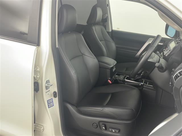 ランドクルーザープラド TX Lパッケージ・ブラックエディション スマートキー&プッシュスタート/寒冷地仕様/純正ナビ(TV/BT/AppleCarPlay/AndroidAuto)/全方位カメラ/リアスポイラー/革シート/前席パワーシート&シートヒーター/クルコン(9枚目)