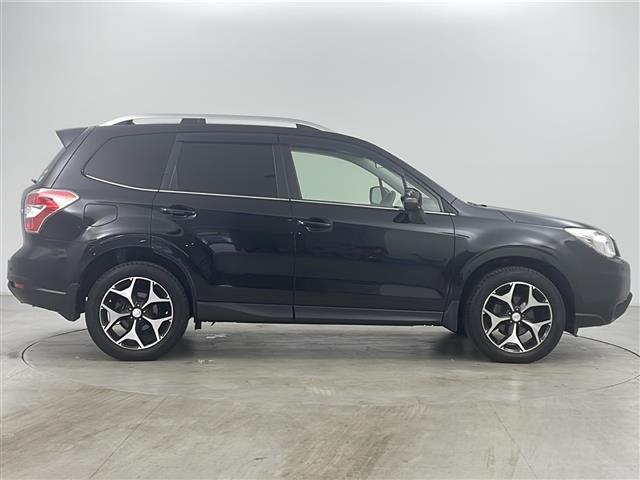 フォレスター ２．０ｉ－Ｓ　アイサイト　スマートキー＆プッシュスタート／社外ナビ（ＴＶ／ＢＴ／ＤＶＤ／ＣＤ）／バックカメラ／アイサイト／レザーシート／前席パワーシート＆シートヒーター／アイドリングストップ／パワーバックドア（6枚目）